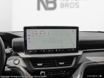 2025 Ford Explorer Platinum  - Sunroof -  Cooled Seats - Image 22