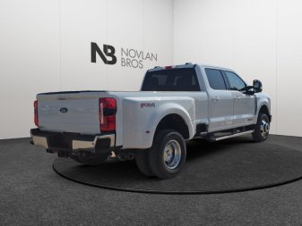 2025 Ford F-350 Super Duty Lariat  - Power Stroke - Image 4