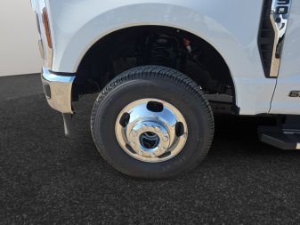 2025 Ford F-350 Super Duty Lariat  - Power Stroke - Image 13