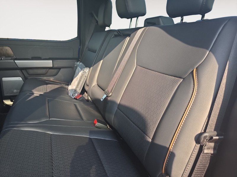 Ford F-350 Super Duty Lariat  - Moonroof 1FT8W3BT0TEC12222 127473