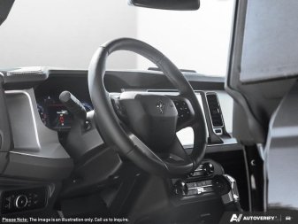 2025 Ford Bronco Outer Banks - Image 10