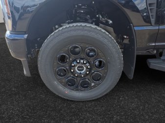 2026 Ford F-250 Super Duty Lariat - Image 13