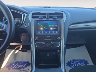 2020 Ford Fusion SE  - Heated Seats - Navigation - Image 10