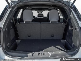 2025 Ford Explorer ST  -  Sunroof -  Cooled Seats - Image 6