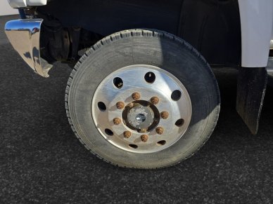 GMC TC5500 BASE  - SOLD AS IS -  DVD Player 1GDE5E39X7F424657 128940