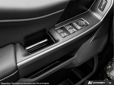 2025 Ford F-150 Lightning Flash - Image 15