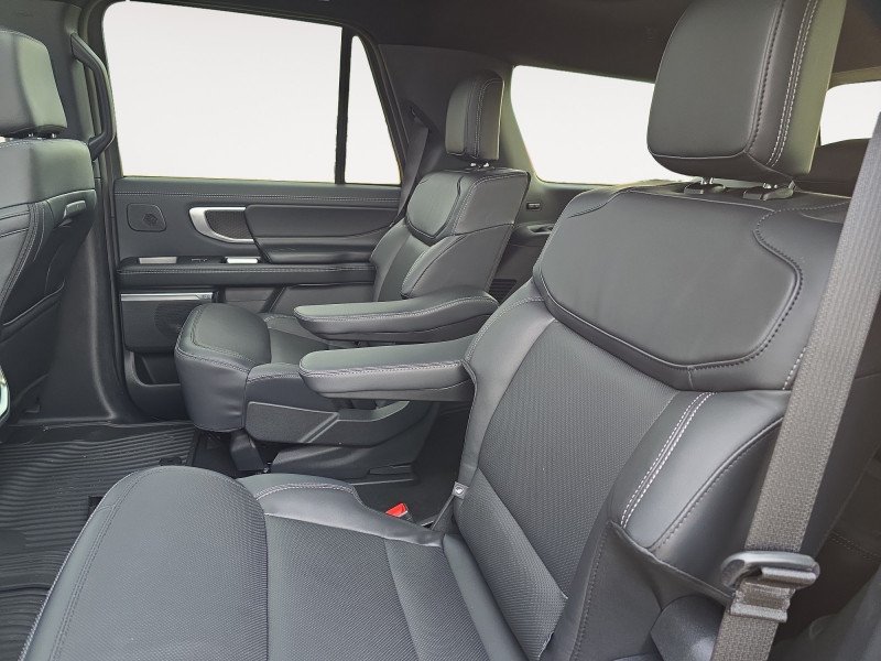 Ford Expedition Platinum 1FMJU1MG3SEA61351 129859