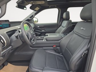 2025 Ford Expedition Platinum - Image 8