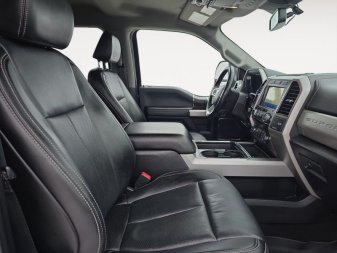 2021 Ford F-350 Super Duty Lariat  - Power Stroke - Image 14