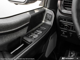 2025 Ford F-150 Lariat  - Sunroof - Image 13