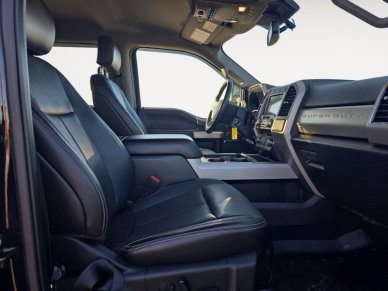 2020 Ford F-250 Super Duty Lariat  - Power Stroke - Image 11