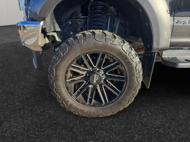 2020 Ford F-250 Super Duty Lariat  - Power Stroke - Image 12