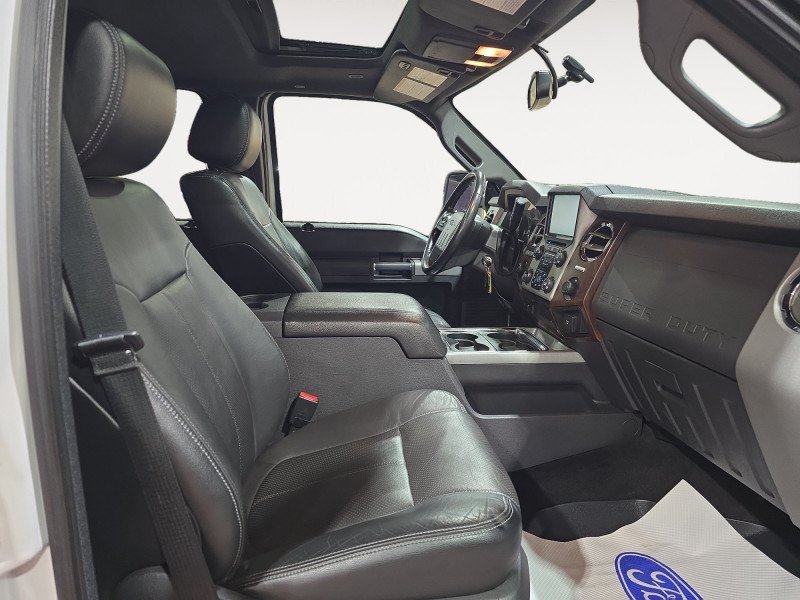 Ford F-250 Super Duty LARIAT  - Navigation 1FT7W2BT7EEB15401 131805