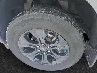 2023 Ford F-150 Lariat  - Navigation - Heated Seats - Image 13