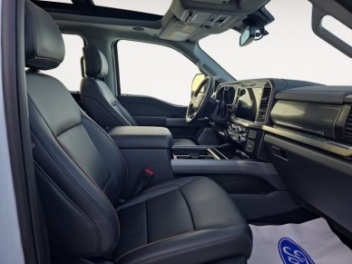 2026 Ford F-350 Super Duty Lariat - Image 14