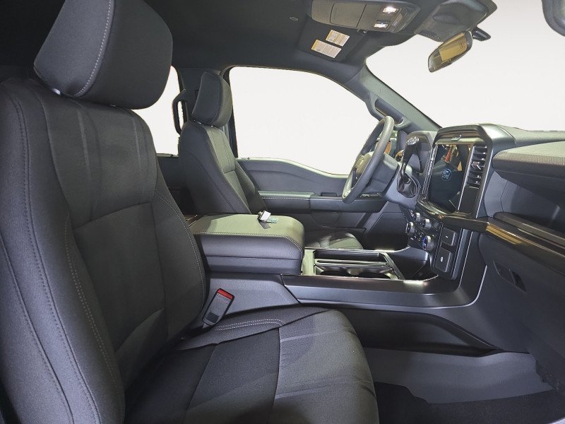 Ford F-150 STX  - 20 inch Wheels - Fog Lamps 1FTEW2LP4TKD38342 137016