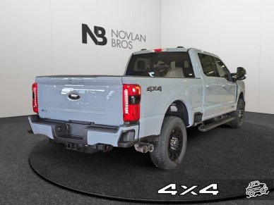 2026 Ford F-350 Super Duty Lariat  - Premium Audio - Image 4
