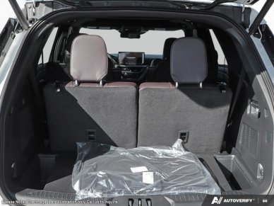 2026 Ford Explorer Platinum  - Leather Package - Image 6