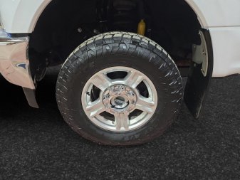 Ford F-350 Super Duty XLT  - Alloy Wheels 1FT8W3B6XHEB72149 139197