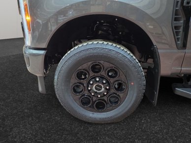 2026 Ford F-350 Super Duty Lariat  - Premium Audio - Image 13