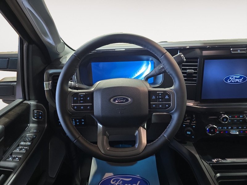 Ford F-350 Super Duty Lariat  - Premium Audio 1FT8W3DT1TEE12345 140923