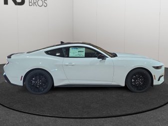 2026 Ford Mustang EcoBoost - Image 6
