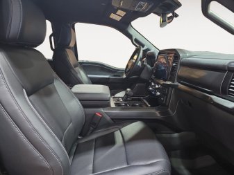 2026 Ford F-150 LARIAT  - Tow Package - Image 13