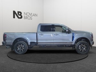 2023 Ford F-350 Super Duty Lariat  - Diesel Engine - Image 6