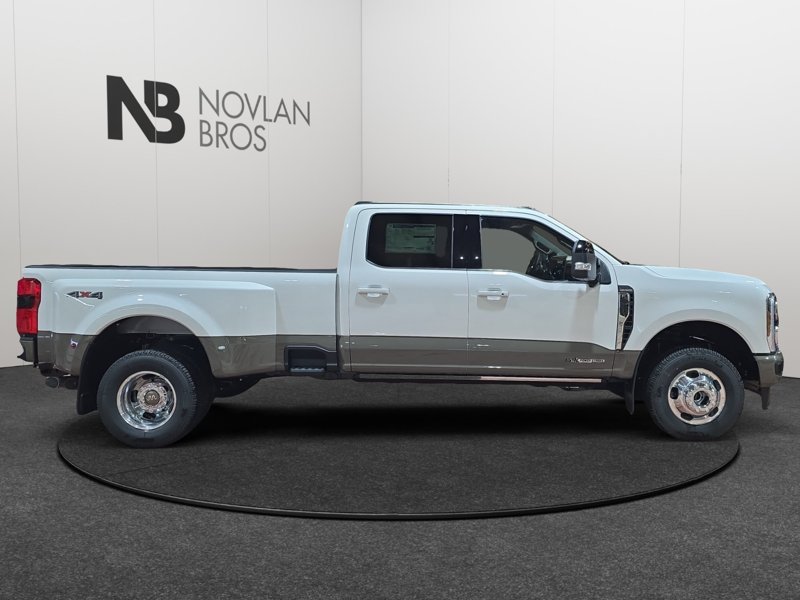 Ford F-350 Super Duty King Ranch  - Diesel Engine 1FT8W3DTXTEE26003 141661