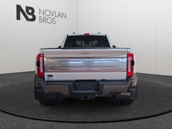 Ford F-350 Super Duty King Ranch  - Diesel Engine 1FT8W3DTXTEE26003 141659