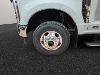 2026 Ford F-350 Super Duty Lariat  - Premium Audio - Image 14