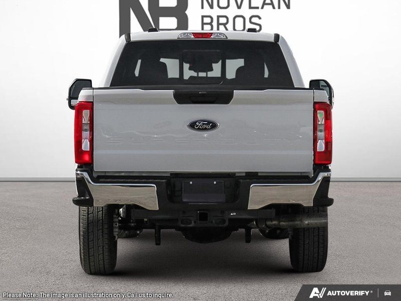 Ford F-250 Super Duty XLT  - Running Boards 1FT7W2BA7TEE58592 141914