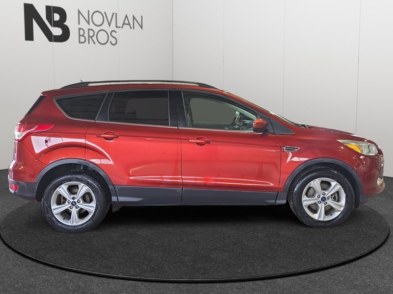 Ford Escape SE  - Bucket Seats - power mirrors 1FMCU9GX9EUD27999 142476