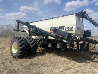 2017 BOURGAULT L7550 - Image 0