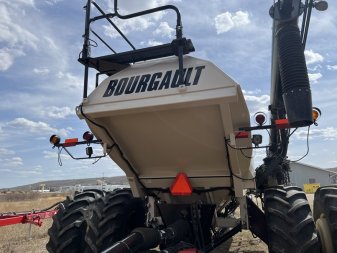 2011 BOURGAULT L6550 - Image 1