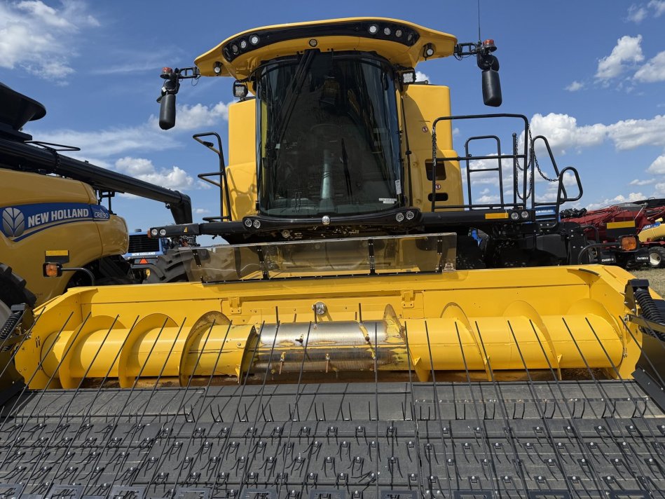 NEW HOLLAND CR8.90Z 239 Sep Hrs 7K2091022 126333