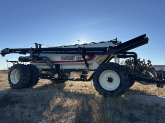2013 BOURGAULT 7700 NO SADDLE, NO SCALES, SHEDDED, 4 METERS, AUGER, X35 MONITOR - Image 3