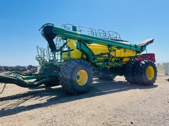 2023 JOHN DEERE C650 - Image 2