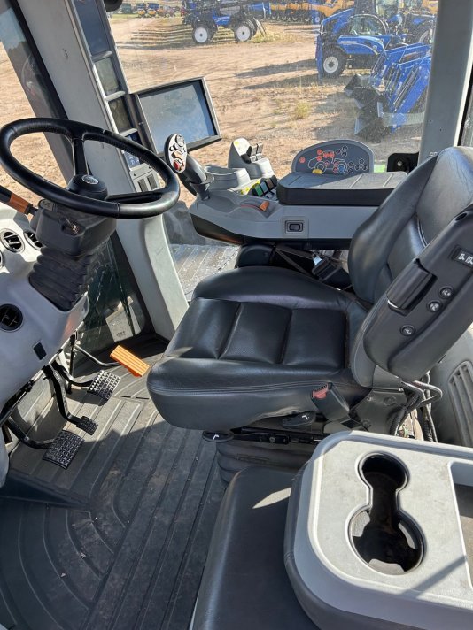 NEW HOLLAND T9.645PS  ZJF405117 131004