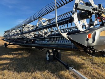 2022 MACDON FD245 - Image 1