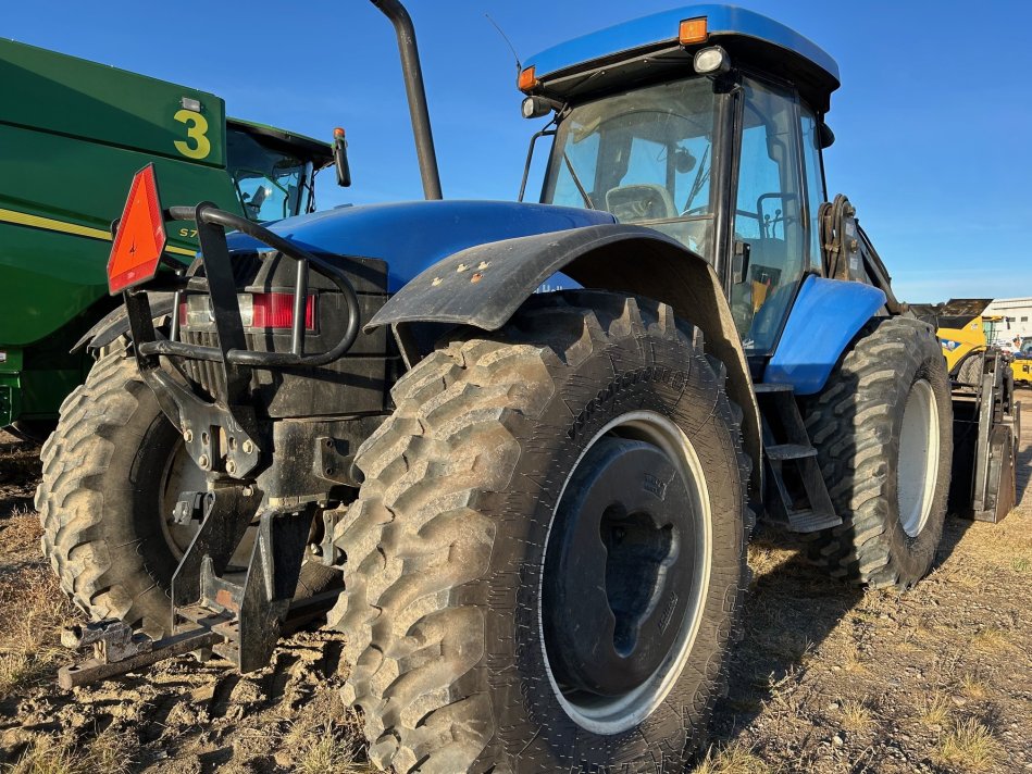 NEW HOLLAND TV6070  RVS059739 131181