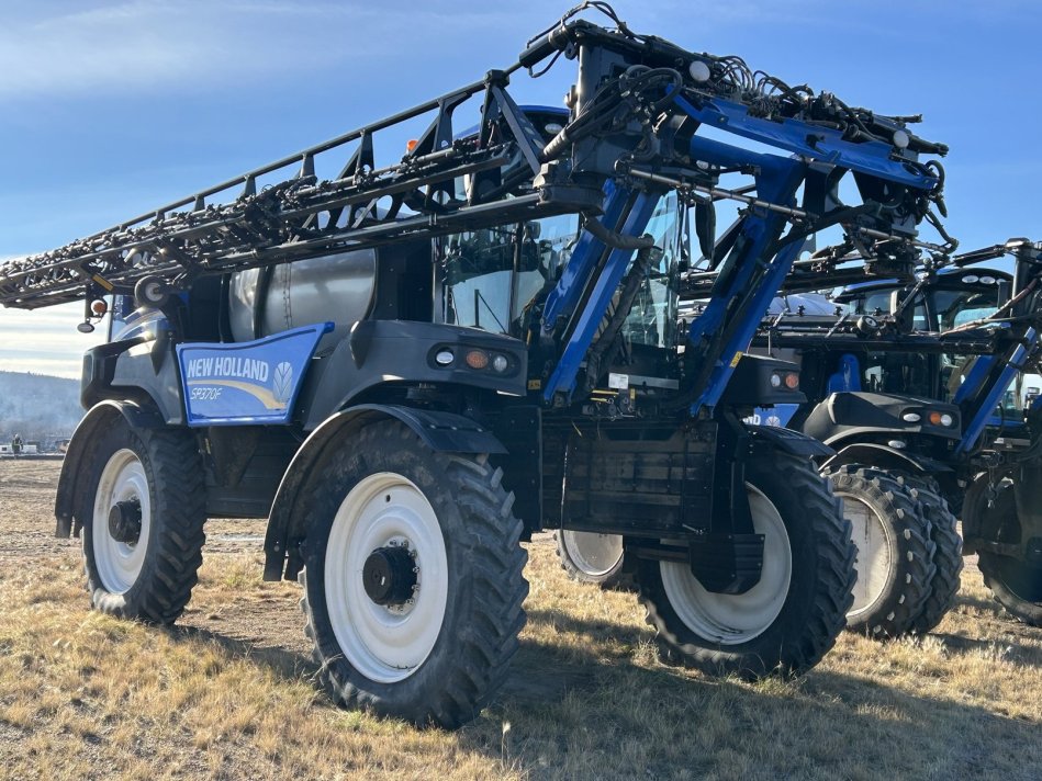 NEW HOLLAND SP370F 135