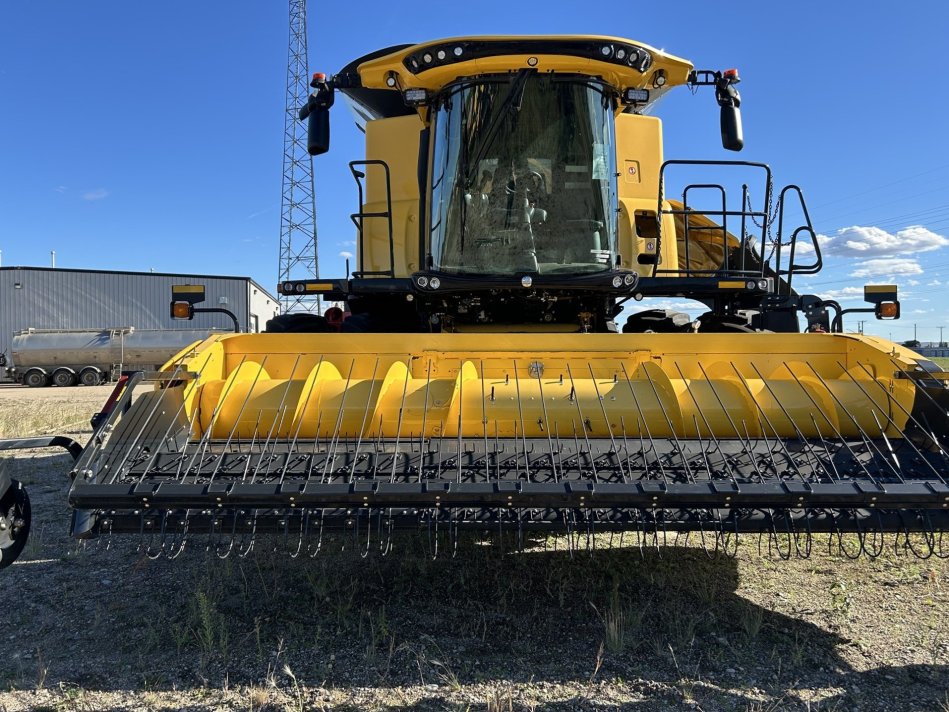 NEW HOLLAND CR10.90Z 633 Sep Hrs 7N2049004 104310