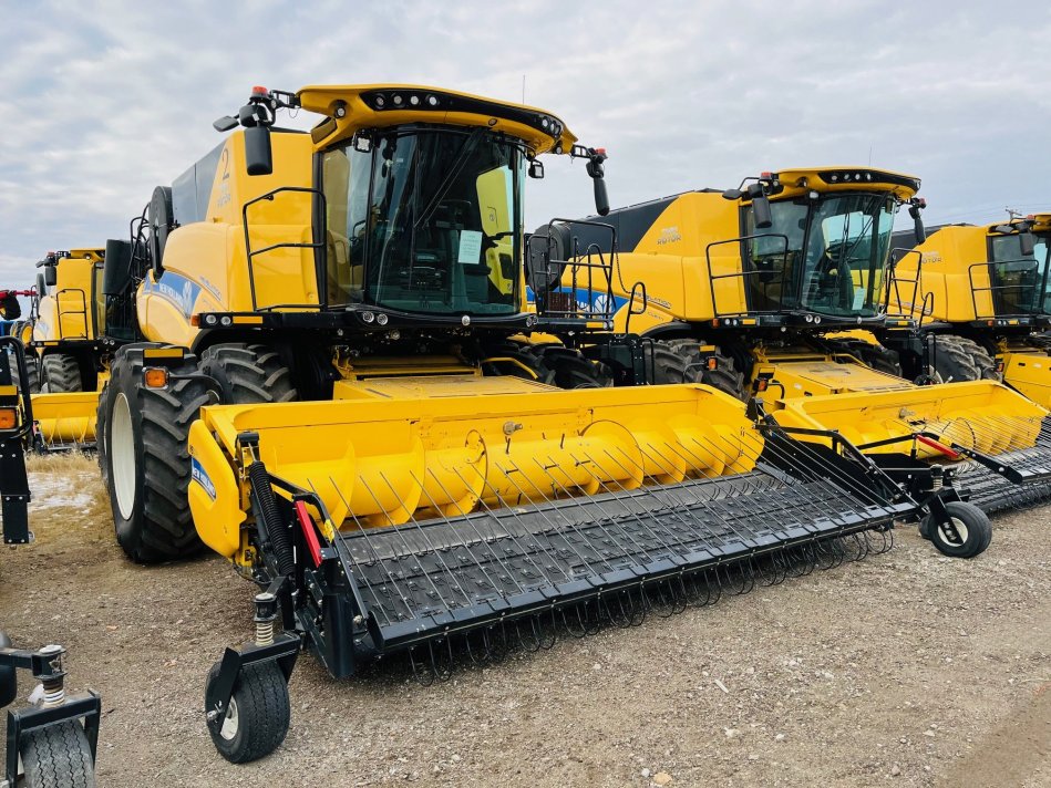 NEW HOLLAND CR9.90Z 350 Sep Hours 7M2082025 131487