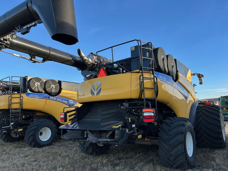 NEW HOLLAND CR10.90Z  7N2083009 131172